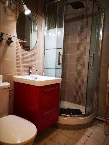 VUE PORT ET MER - 2 min de la plage.