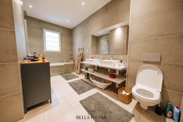 Montpellier (34000) Maison de charme 6 pièces au coeur de Montpellier - Domaine privé