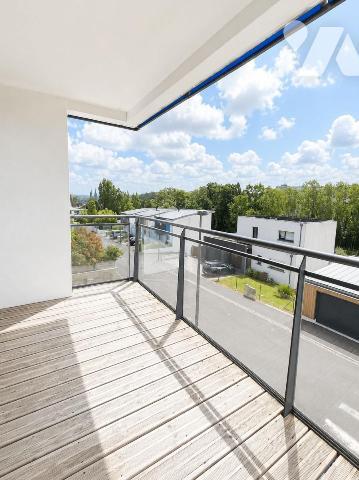 QUIMPER - Appartement T3 de 82 m² avec terrasse, ascenseur, garage et vue dégagée