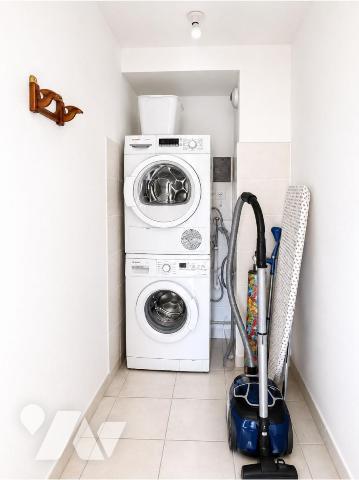 QUIMPER - Appartement T3 de 82 m² avec terrasse, ascenseur, garage et vue dégagée