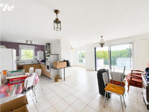 QUIMPER - Appartement T3 de 82 m² avec terrasse, ascenseur, garage et vue dégagée