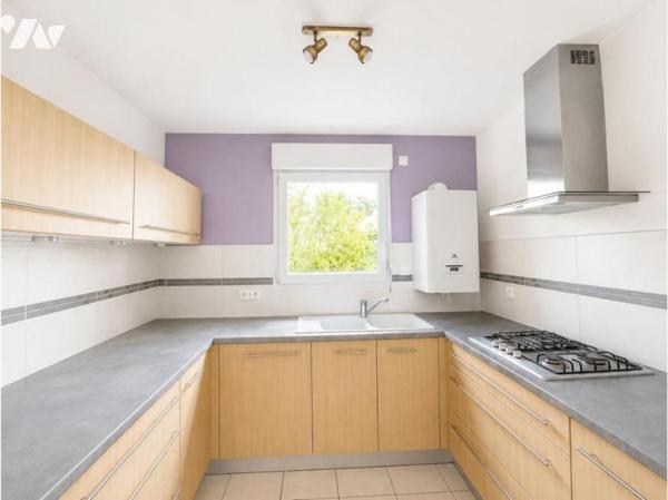 QUIMPER - Appartement T3 de 82 m² avec terrasse, ascenseur, garage et vue dégagée