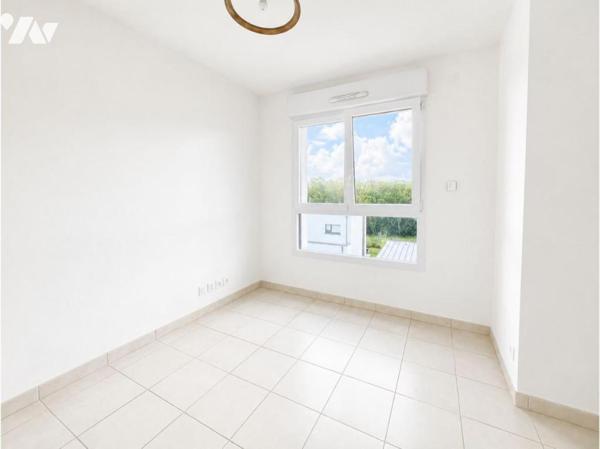 QUIMPER - Appartement T3 de 82 m² avec terrasse, ascenseur, garage et vue dégagée