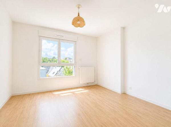 QUIMPER - Appartement T3 de 82 m² avec terrasse, ascenseur, garage et vue dégagée