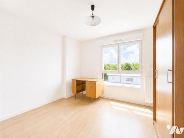 QUIMPER - Appartement T3 de 82 m² avec terrasse, ascenseur, garage et vue dégagée