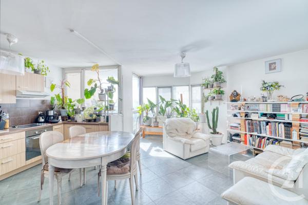 Appartement F2 à vendre  3 pièces - 54 m2 LA COURNEUVE - 93