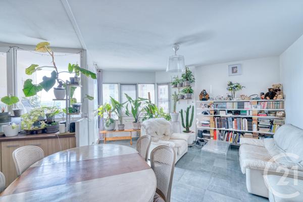 Appartement F2 à vendre  3 pièces - 54 m2 LA COURNEUVE - 93