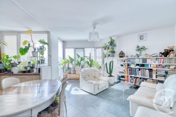 Appartement F2 à vendre  3 pièces - 54 m2 LA COURNEUVE - 93