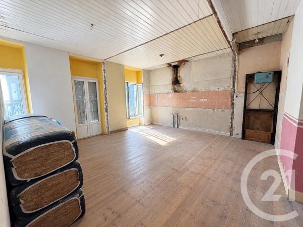 Immeuble à vendre  135 m 2   LAVELANET  - 09