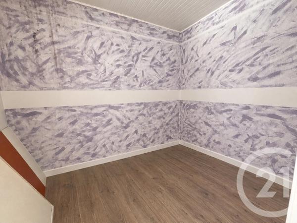 Immeuble à vendre  135 m 2   LAVELANET  - 09