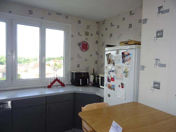 SECTEUR Armand DUTREIX OUEST DE LIMOGES BEL APPARTEMENT F3 DE 71 M² 2 CHAMBRES SEJOUR DOUBLE