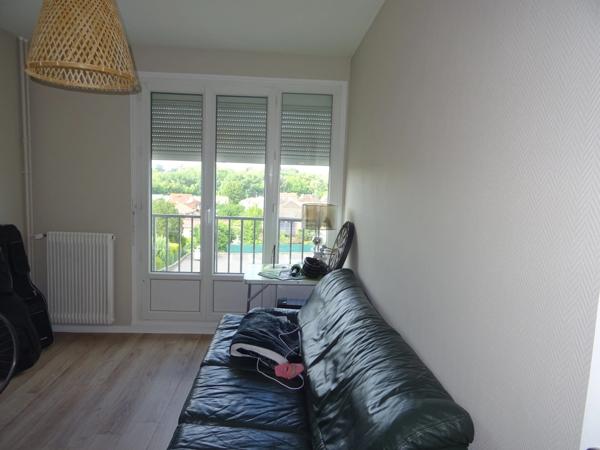 SECTEUR Armand DUTREIX OUEST DE LIMOGES BEL APPARTEMENT F3 DE 71 M² 2 CHAMBRES SEJOUR DOUBLE