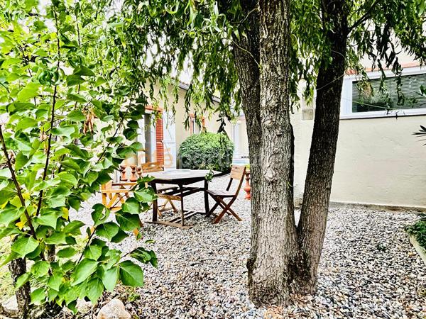Vente
                Maison125 m² - 6 Pièces -
                    MONTAUBAN (82000)