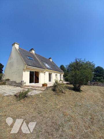 PLUVIGNER BOURG - MAISON DE FAMILLE 