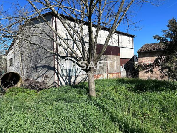 Ensemble immobilier divisible avec maison et hangar au cœur de Parempuyre