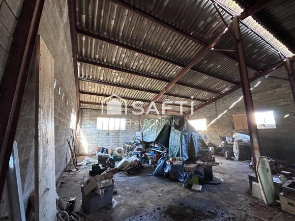 Ensemble immobilier divisible avec maison et hangar au cœur de Parempuyre