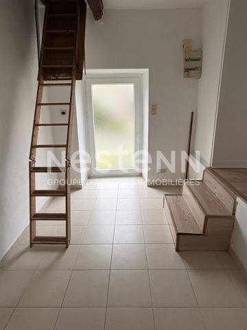 Charmante longère en pierre NON MITOYENNE de 3 pièces à vendre à Questembert