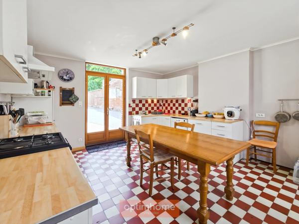 MAISON FAMILIALE 230 m² 6 CH GARAGE 100 m² JARDIN