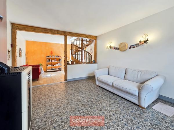 MAISON FAMILIALE 230 m² 6 CH GARAGE 100 m² JARDIN