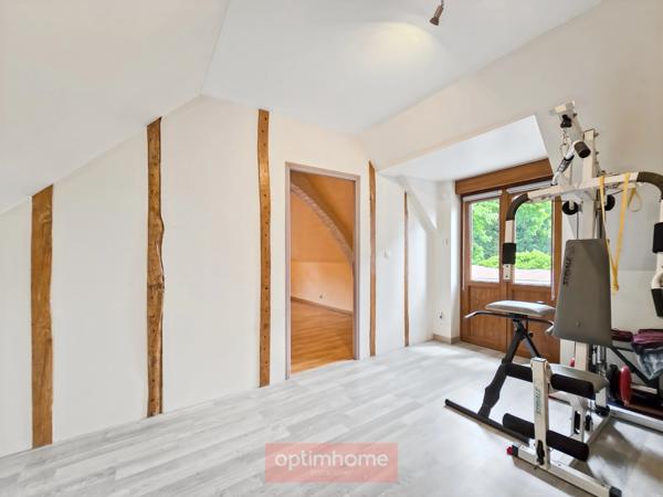 MAISON FAMILIALE 230 m² 6 CH GARAGE 100 m² JARDIN