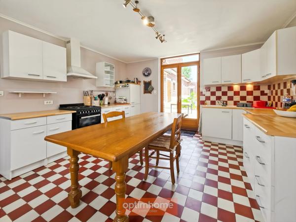 MAISON FAMILIALE 230 m² 6 CH GARAGE 100 m² JARDIN