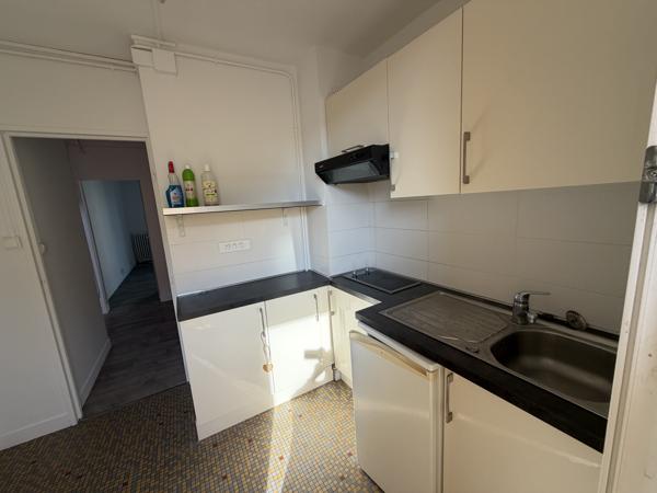 Appartement
         2 pièces
        - 29 m² 63 000 € *