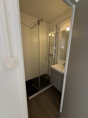 Appartement
         2 pièces
        - 29 m² 63 000 € *