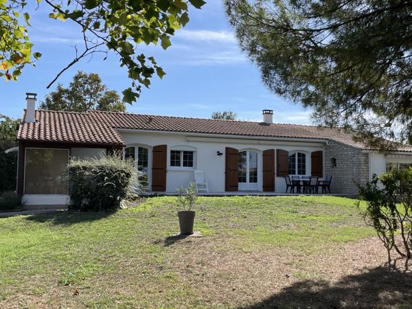 Maison  6 pièce(s)  3 chambre(s)  147 m²