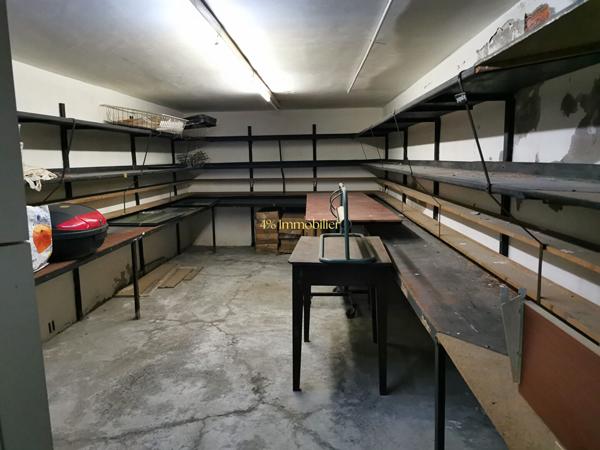 BEL IMMEUBLE  3 APPARTEMENTS +LOCAL COMMERCIAL+ RESERVE