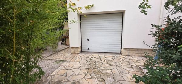 AGDE  RARE MAISON  DPE classé A (environ 200M² ) SUR 492M² DE TERRAIN .QUARTIER CALME