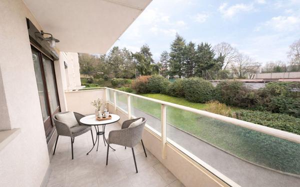 Appartement à vendre    2 pièces • 52,76 m2 Le Pecq