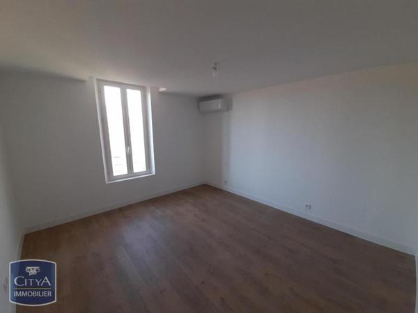 Appartement à louer 4 pièces 68.12m² Orange (84100)