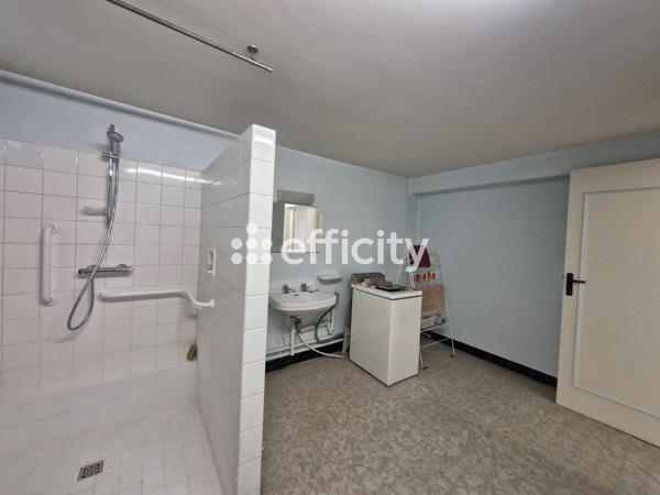 Maison
         6 pièces
        - 156 m²