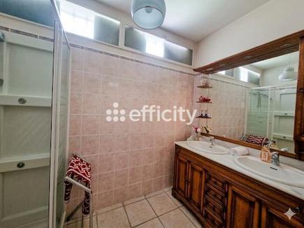 Maison
         6 pièces
        - 156 m²