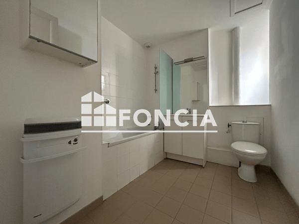 Location Appartement 5 pièces 122.22 m² - 26 RUE DE VERDUN Carcassonne 11000