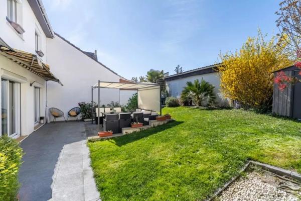 Maison Familiale 5 pièces sans aucun travaux à JOUY LE MOUTIER.