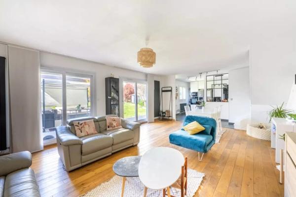 Maison Familiale 5 pièces sans aucun travaux à JOUY LE MOUTIER.