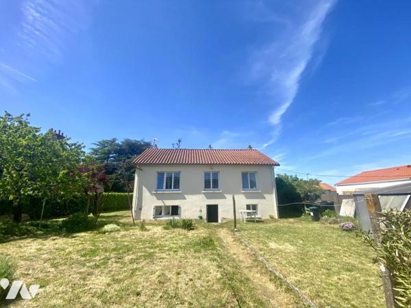 Une maison d'habitation sur sous-sol