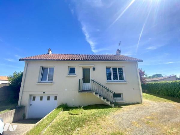 Une maison d'habitation sur sous-sol