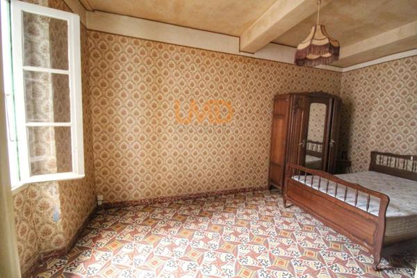 Maison de village plus atelier