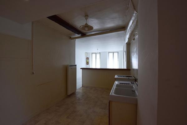 NANGIS PROCHE CENTRE-VILLE, APPARTEMENT STUDIO 37 M² ENVIRON, AU REZ-DE-CHAUSSEE