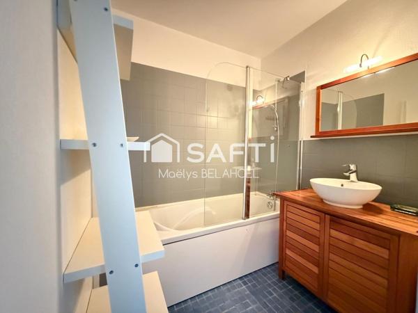 LUMINEUX T2 À PROXIMITÉ DES COMMODITÉS