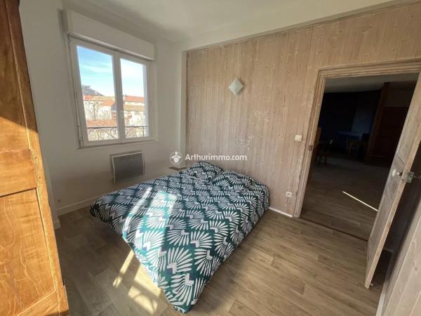 Location Appartement 2 pièces 49 m2 à Millau