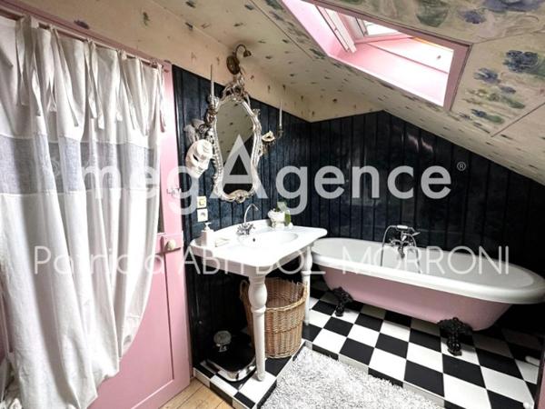 Maison à NEUILLY-PLAISANCE, 93360 - 7 pièces 142m²