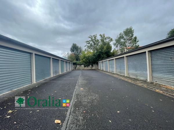 Parking · Location Bordeaux (33200) 15m²
