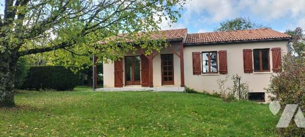 PAVILLON PROCHE MELLE sur 4000m²