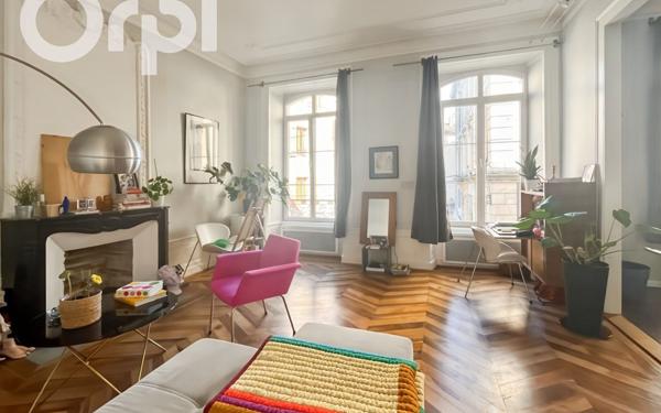 Appartement à vendre    3 pièces •  Aubenas