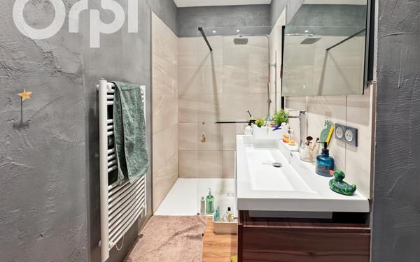 Appartement à vendre    3 pièces •  Aubenas