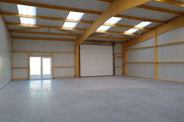Local de 180 m² neuf à louer