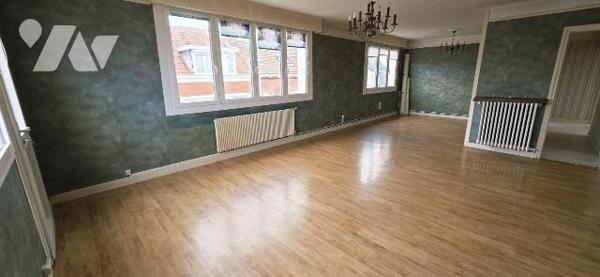 EN EXCLUSIVITE SUR ROSENDAEL : Vous cherchez un Appartement avec de vrais beaux volumes, une be...